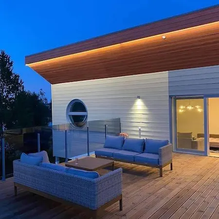 Vesiroosi Penthouse By Paernu River Exterior photo