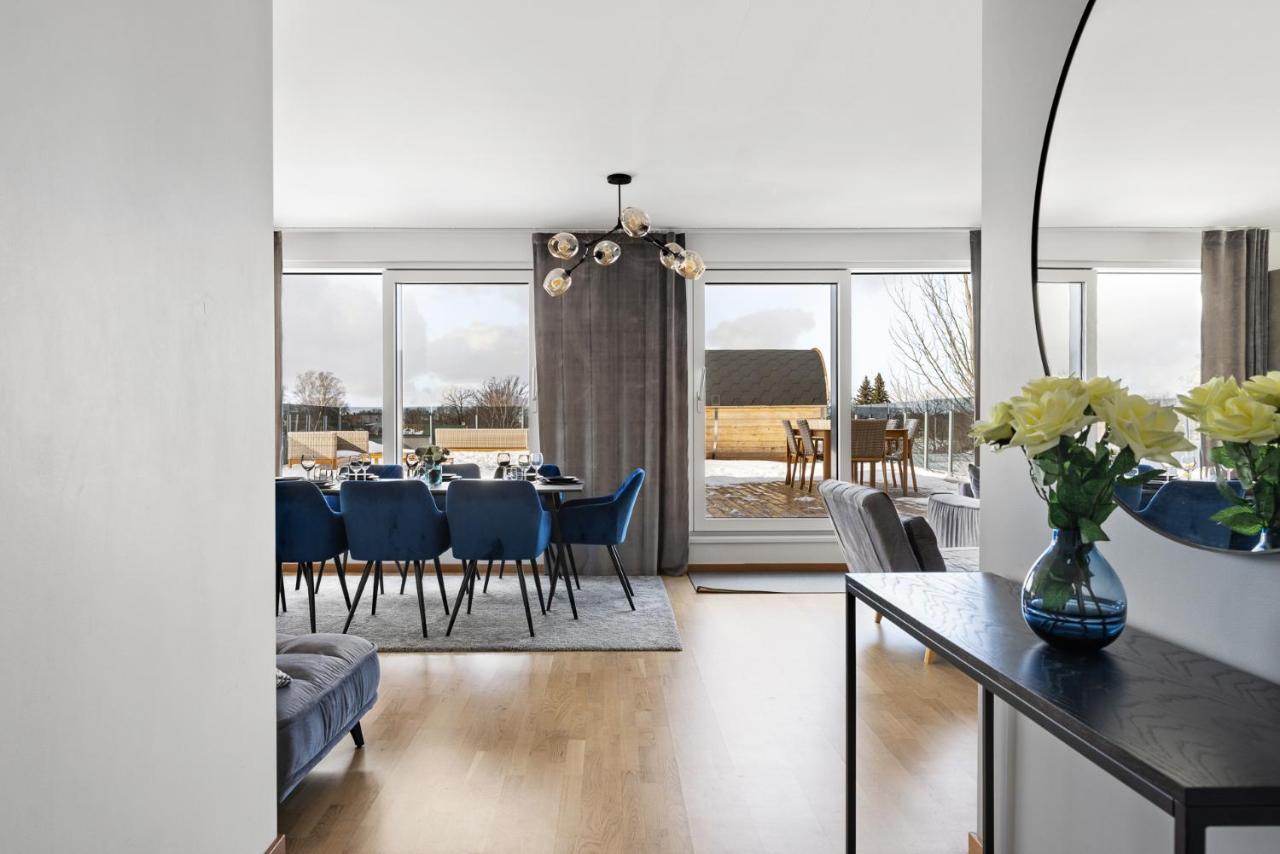 Vesiroosi Penthouse By River